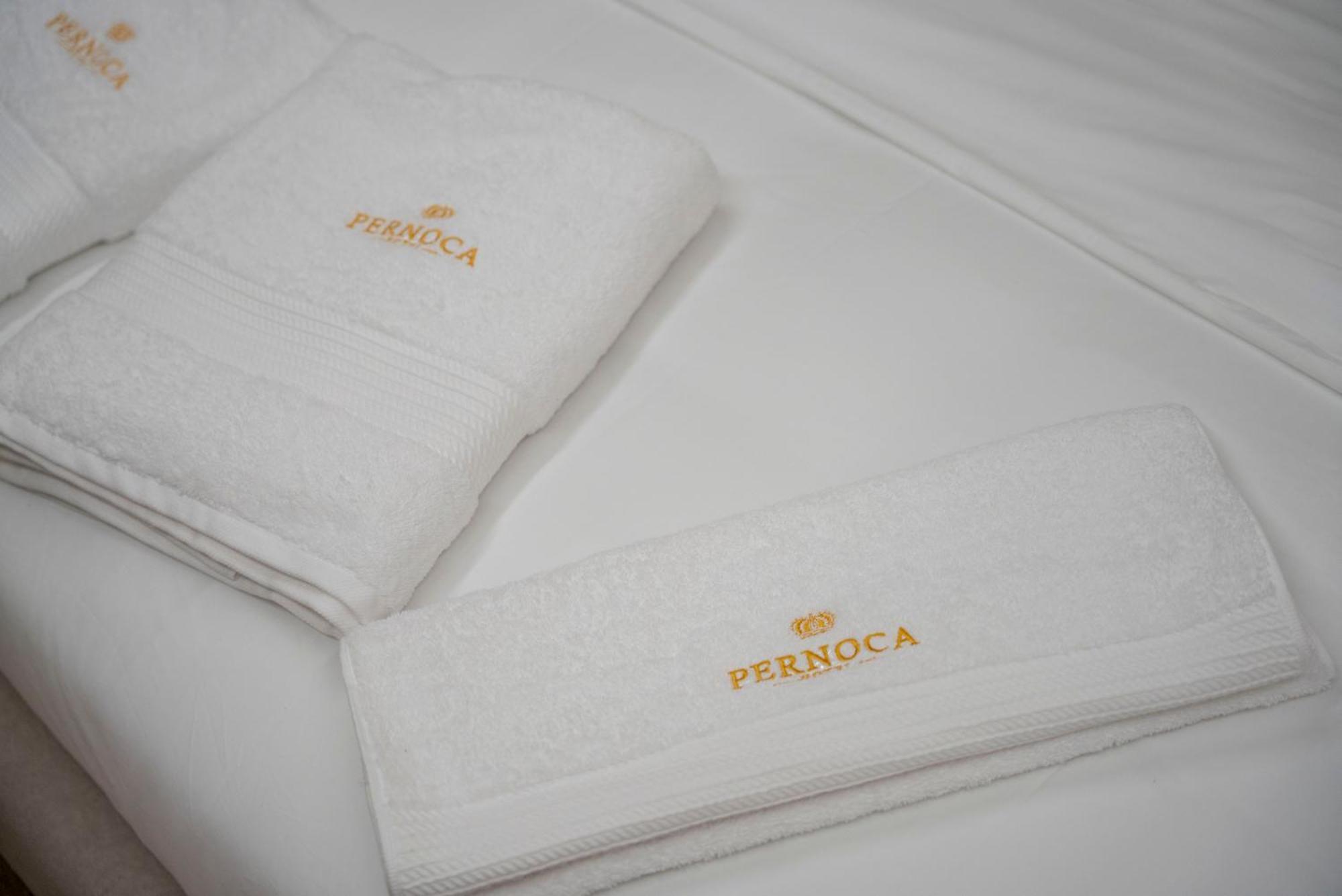Hotel Pernoca Durrës Exteriör bild